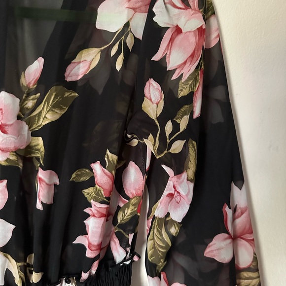 Black and Pink Long Sleeve V-Neck Sundress - Picture 11 of 15